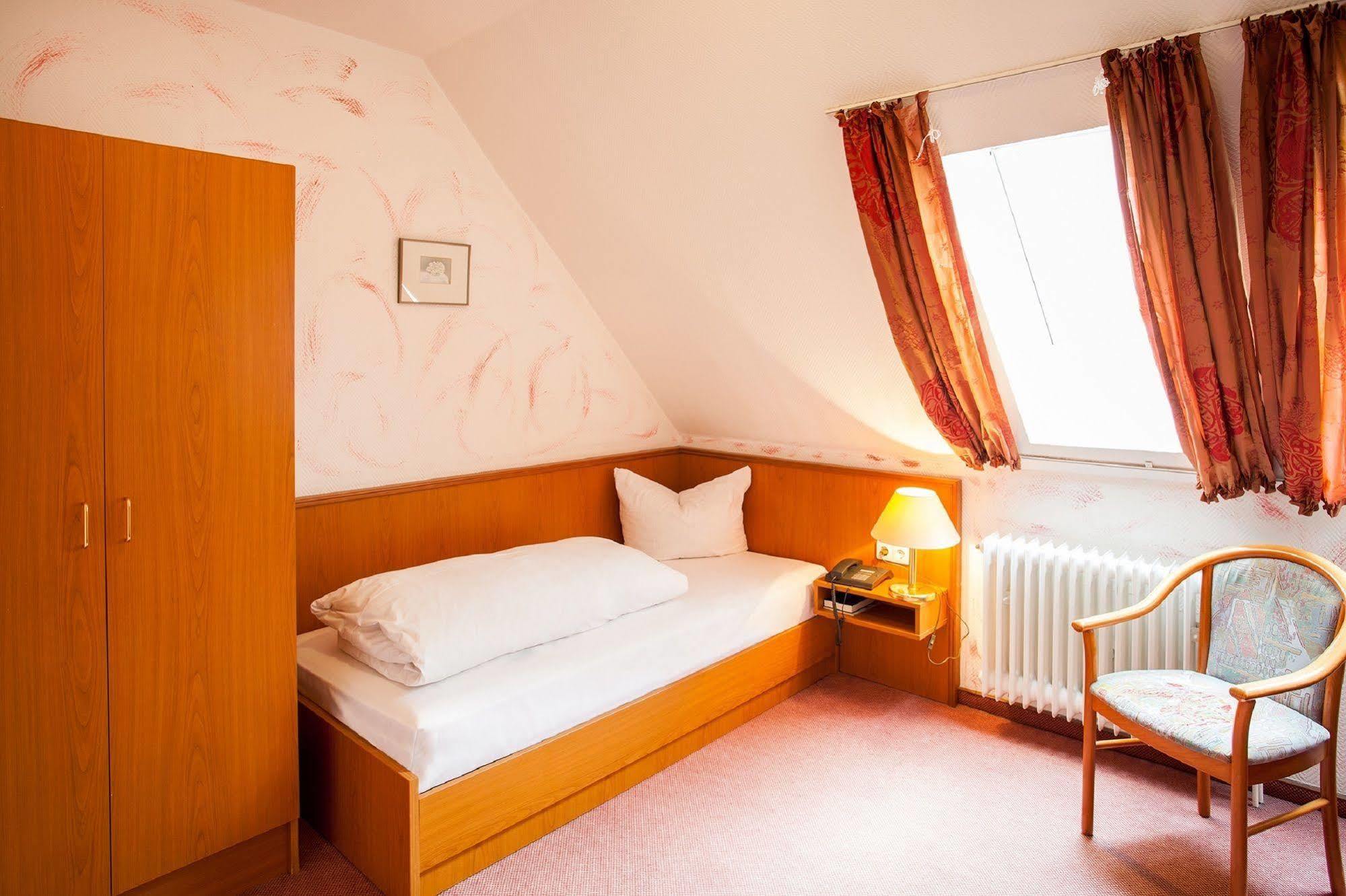 Hotel Alter Wolf Wolfsburg Kültér fotó